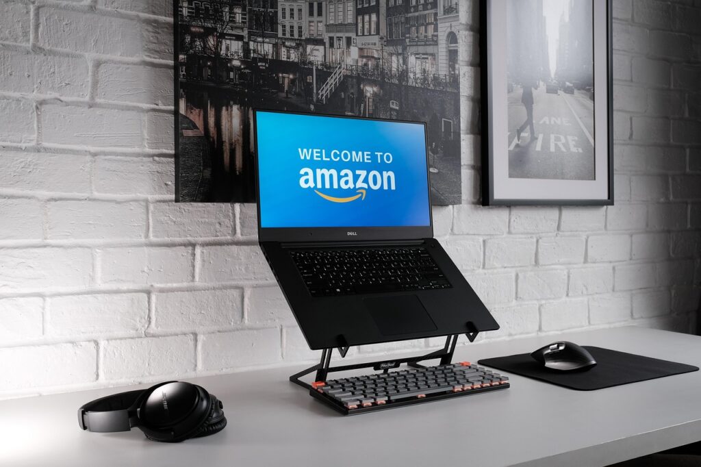 laptop, desk, office, workspace, office space, digital nomad, laptop stand, laptop riser, mechanical keyboard, headphones, computer mouse, mouse pad, work, amazon, amazon, amazon, amazon, amazon, amazon